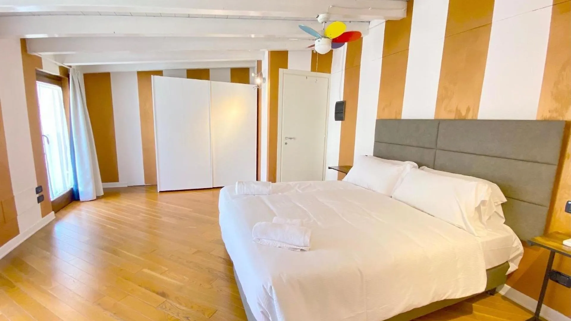 Appartement Mit Privatem Garten, Pool Und Seeblick Moniga del Garda Italy