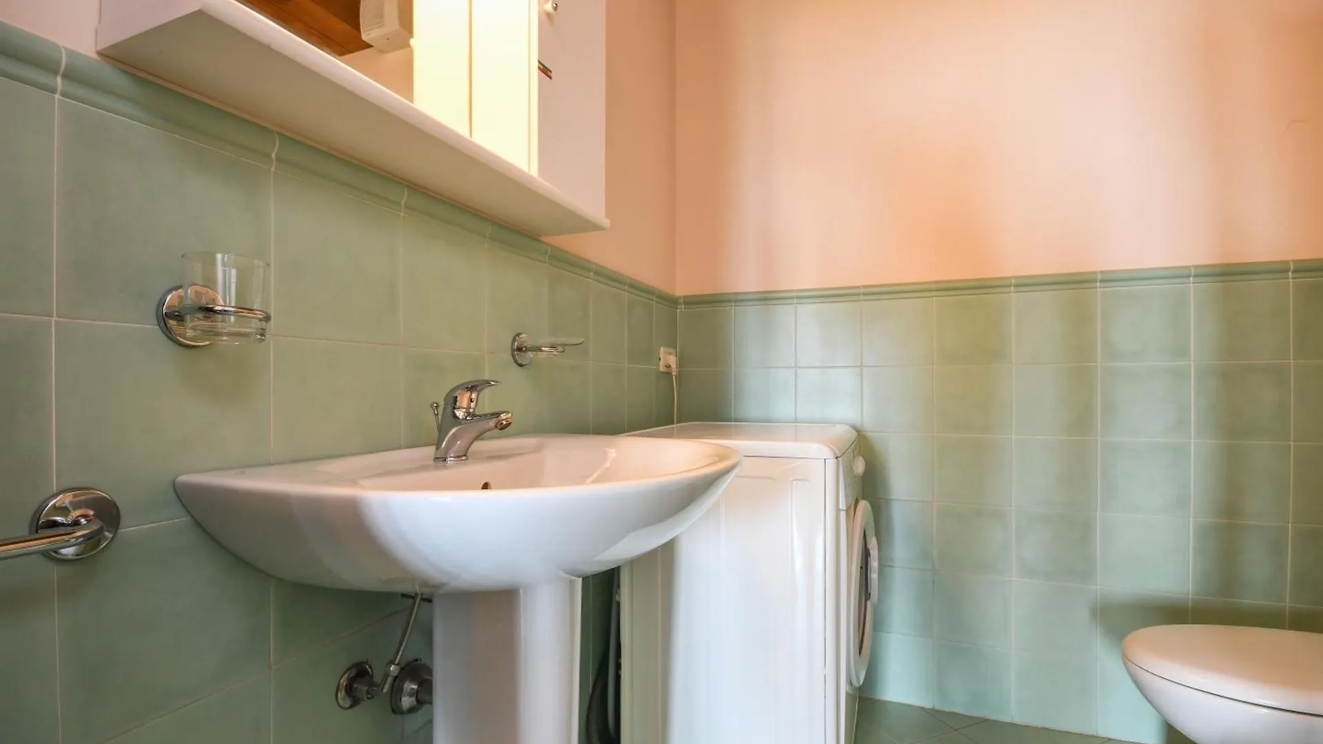 Appartement Mit Privatem Garten, Pool Und Seeblick Moniga del Garda